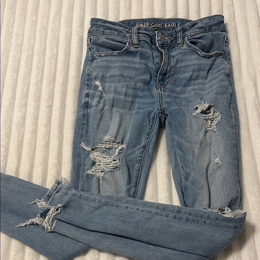 American Eagle Outfitters Women's Light Blue Ripped Skinny Jeans